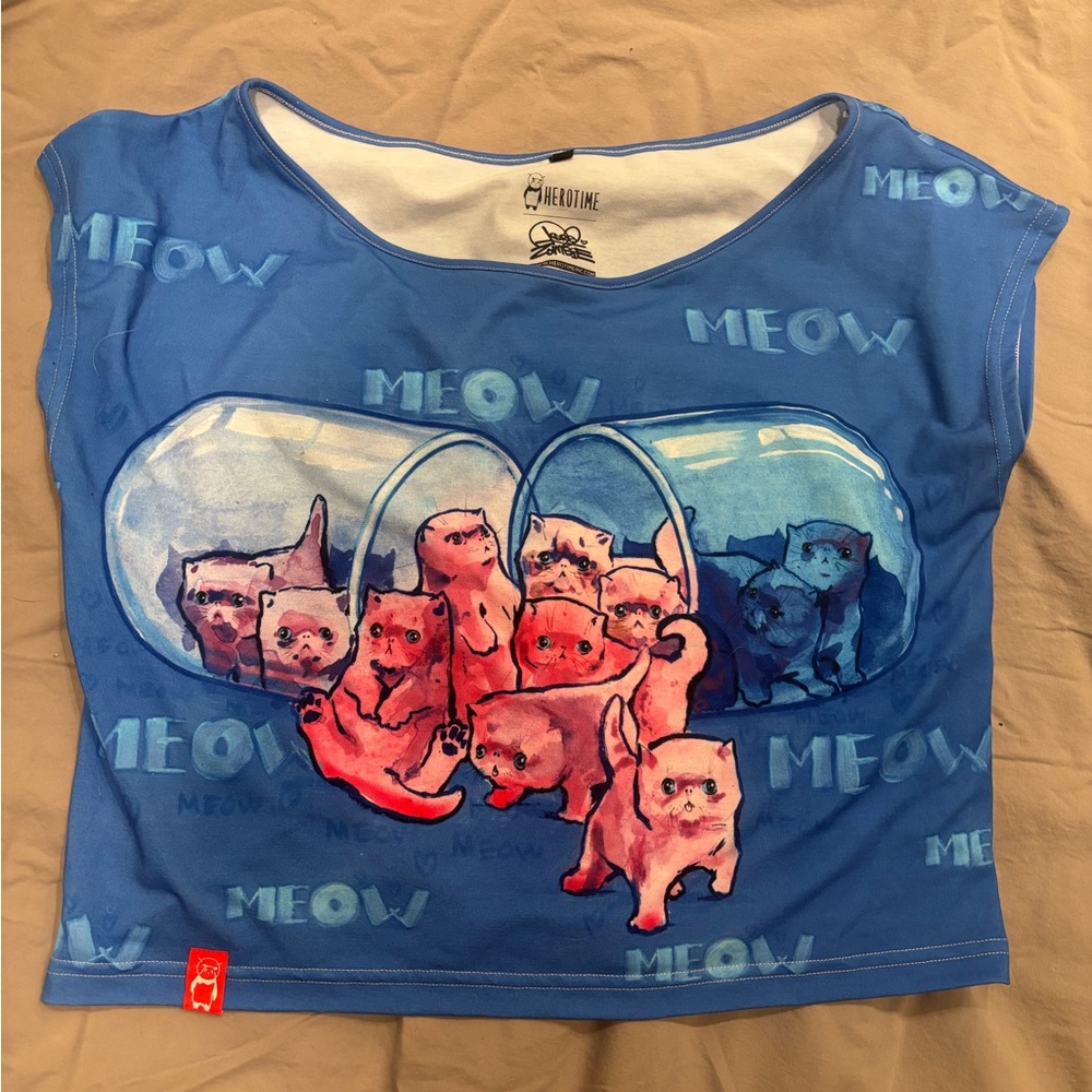 Herotime short crop tee. Art work by artist Lora Zombie. #antistress